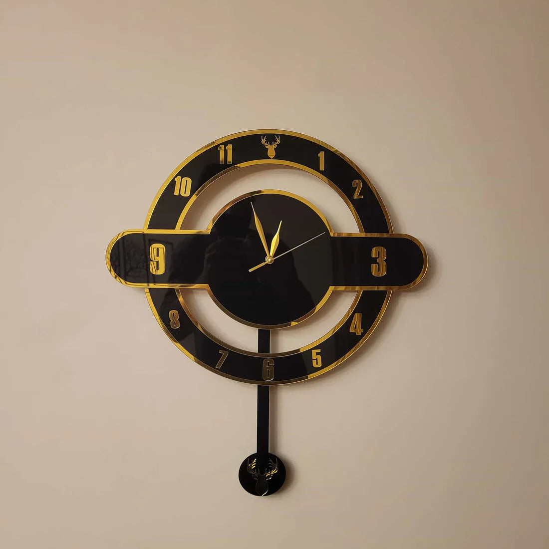 Modern Dual-Layer Deer Pendulum Acrylic Wall Clock – Black & Gold